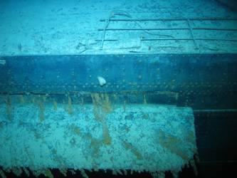 Concealment flap for above-water torpedo tubes on stbd side